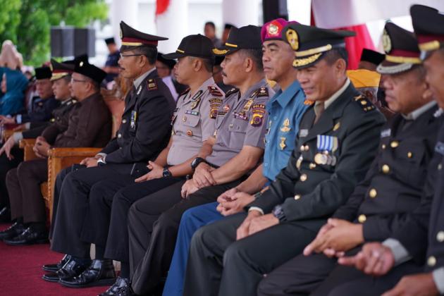 Pemkab Gelar Upacara Hari Pahlawan   