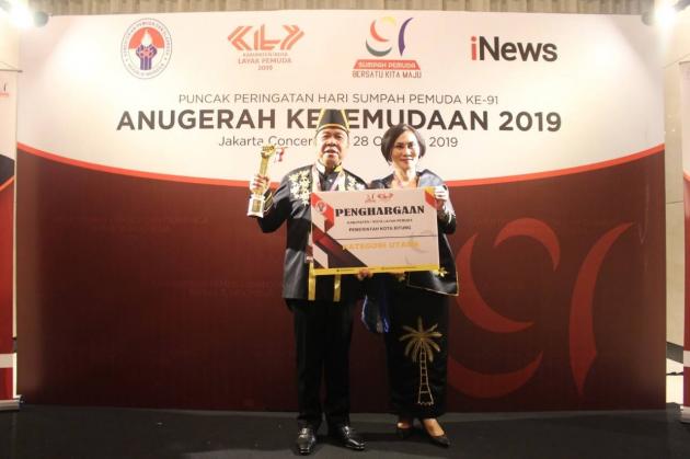 Anugerah Kepemudaan 2019,  Wali Kota Terima Penghargaan Kota Layak Pemuda Kategori Utama