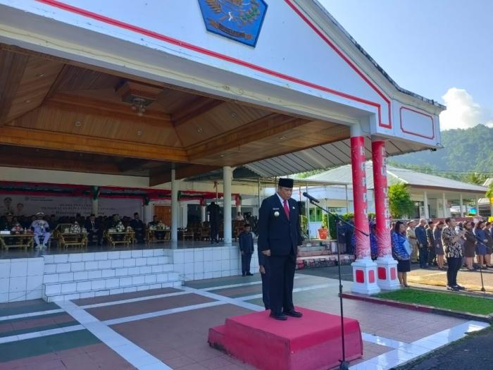 Ketika  Pj Bupati Kabupaten Kepulauan Sangihe, Albert Huppy Wounde menjadi Inspektur upacara peringatan hari lahir Pancasila.