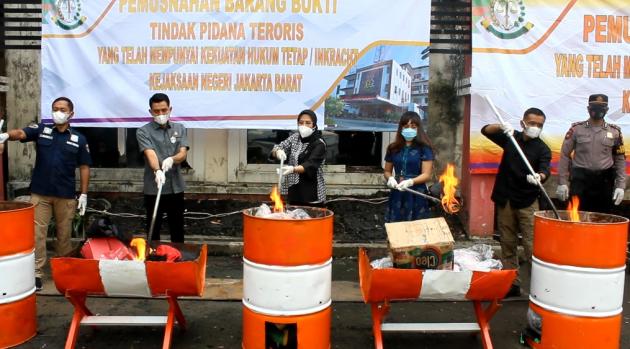 Kejari Jakarta Barat Musnakan Babuk 96 Perkara Pidana Terorisme