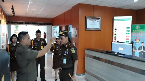  Waspada COVID-19 Kajati Sulut, Berlakukan Satu Pintu Keluar