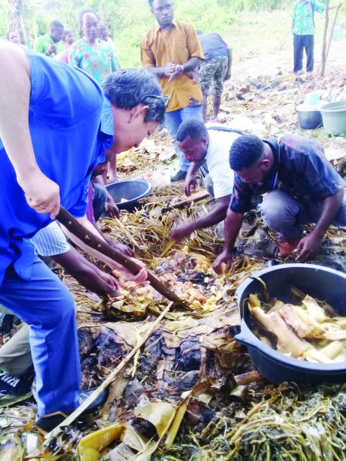 GSVL Bakar Bantu Bersama Warga Papua