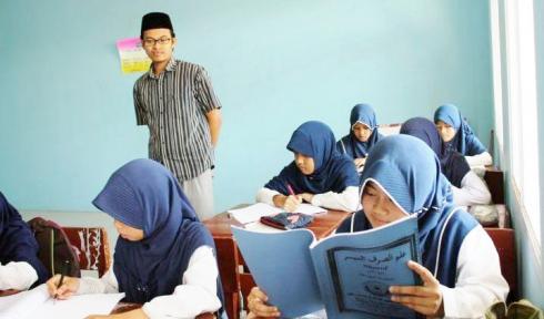 Kemenag Bolsel Kekurangan Tenaga Guru Madrasah