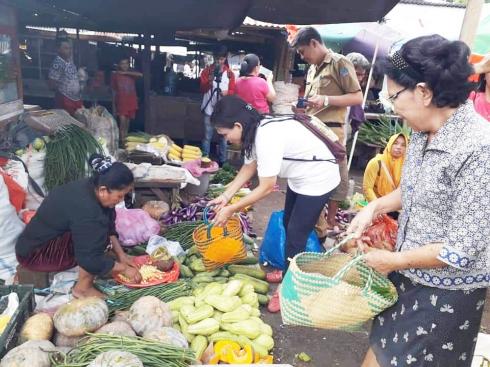 Rawung Belanja Tanpa Kantong Plastik