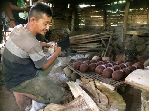 Gula Aren Topang Ekonomi Masyarakat Desa Moyag