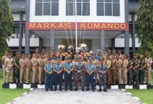 Taruna -  Taruni AAL Disambut Wakil Komandan (Wadan) Pangkalan Utama TNI AL (Lantamal) VIII