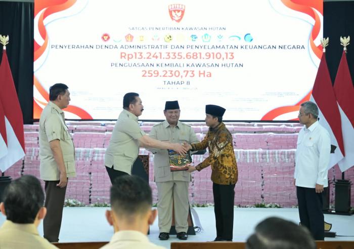 Penyerahan Sitaan & Denda Rp13,24 Triliun dan 259 Ribu Hektar Kawasan Hutan Kepada Negara