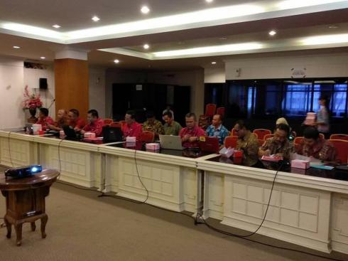 Sekda Bolmong Hadiri Rapat Kerja dengan KPK RI  