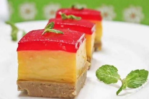 Puding  Jelly  Biskuit