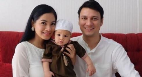 Christian Sugiono dan  Titi Kamal  Ajarkan Anak Kebersihan