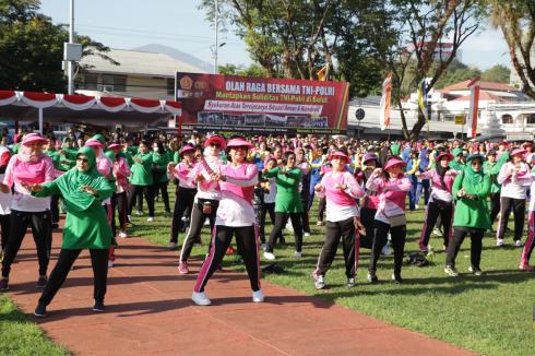 Bukti Soliditas dan Sinergitas, Keluarga Besar TNI-Polri di Sulut Gelar Olahraga Bersama