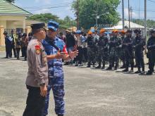 Personel TNI Polri Amankan Bandara Djalaludin, Kadisops Lanud Sam Ratulangi: Tugas Adalah Kehormatan  