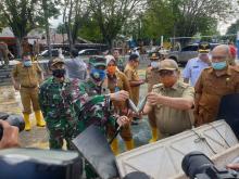 Bantu Korban Banjir Lanal Gorontalo Serahkan Bantuan Ke Pemkot Gorontalo